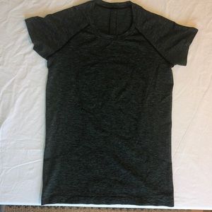 Lululemon swiftly tech short sleeve